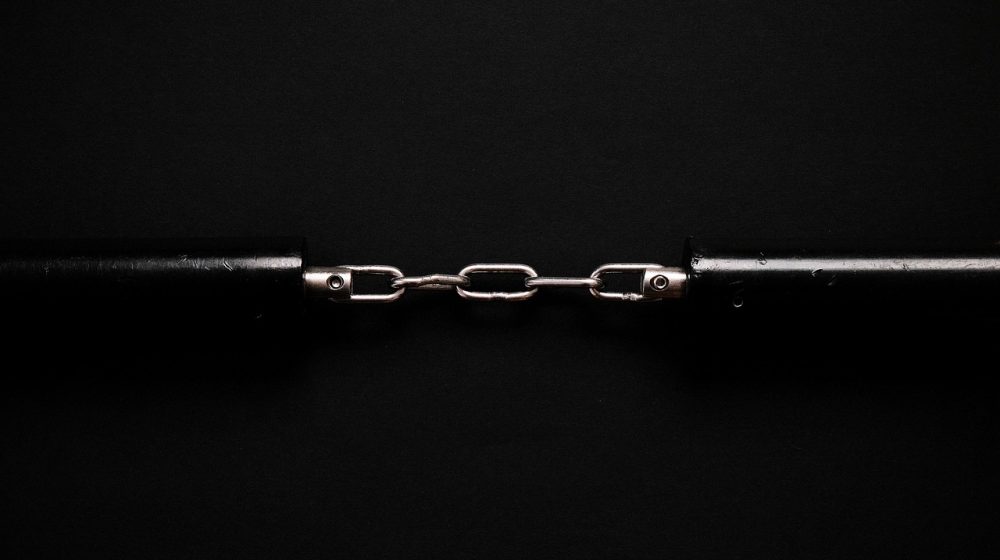 网页游戏排行榜界面截图，左侧是名次与头像列表，右侧是分数柱状对比图，界面简洁明亮